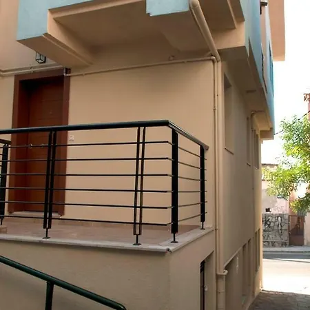 Acropol Lux 1